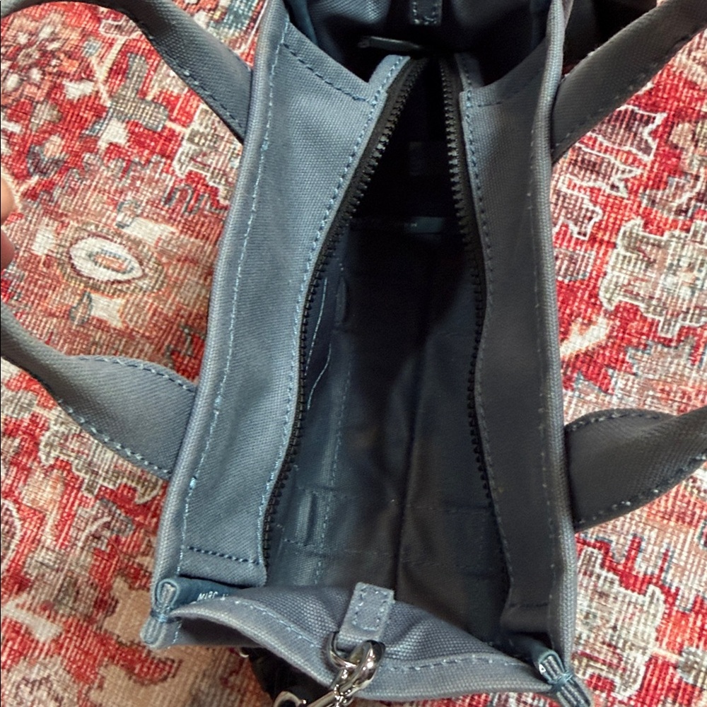Marc Jacobs Tote Bag - Picture 5 of 9